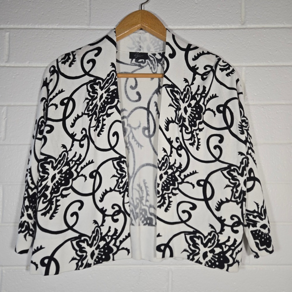 Eyn Cyrus Floral Open Front Cardigan Medium Contrast Artsy Casual Floral‎ Doodle
